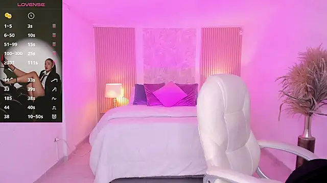 Snapshot of Antonella_Grayy chatting on 02.27.26 Antonella Grayy online show from 02.27.26