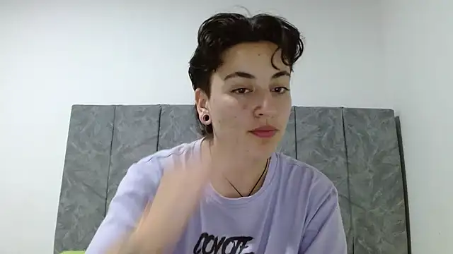 linda 33 online show from 09.15.25