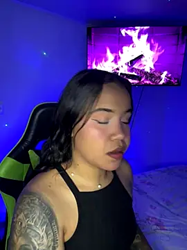 leila 22 online show from 11.09.25