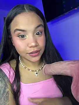 leila 22 online show from 02.02.26