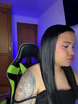 leila 22 online show from 04.05.26