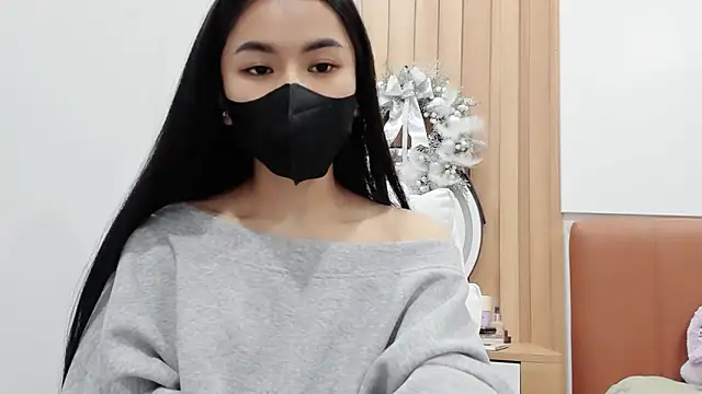 Snapshot of Lita-Julia chatting on 01.15.25 Lita-Julia online show from 01.15.25