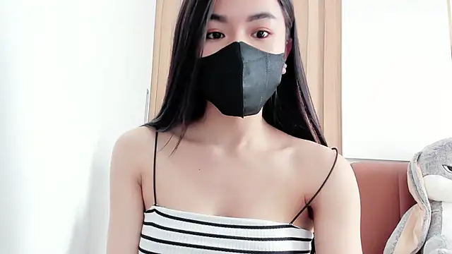 Snapshot of Lita-Julia chatting on 03.21.25 Lita-Julia online show from 03.21.25