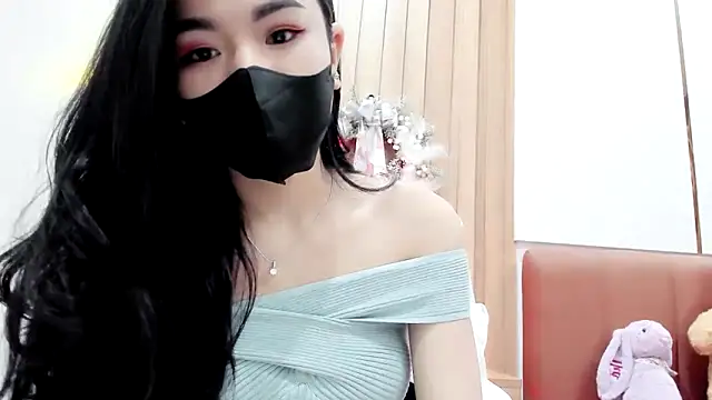 Snapshot of Lita-Julia chatting on 09.18.25 Lita-Julia online show from 09.18.25