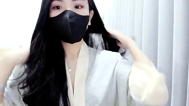 Lita-Julia online show from 11.20.25