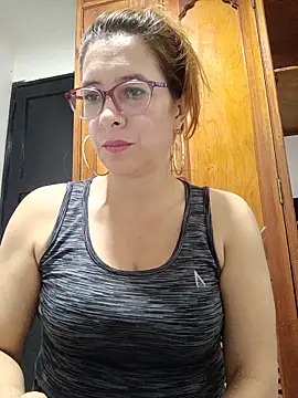 Snapshot of mademonsexy chatting on 05.19.26 mademonsexy online show from 05.19.26