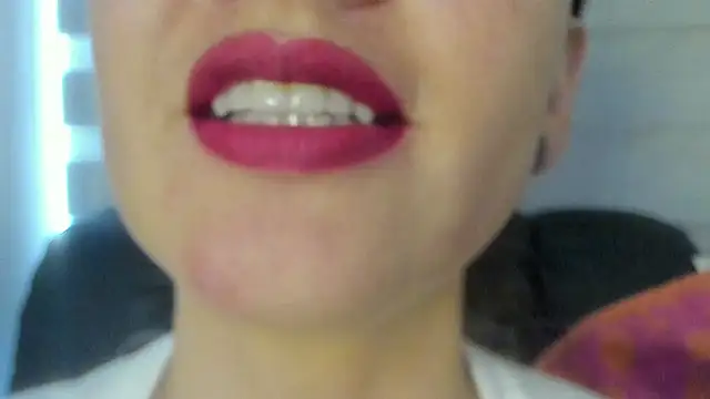 Snapshot of queen_fetish chatting on 06.26.26 queen fetish online show from 06.26.26