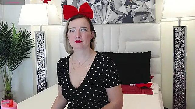 BarbieeAnn online show from 12.14.24