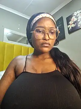 Bustygoddess32 online show from 03.05.25