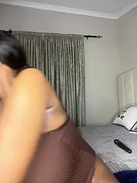 Bustygoddess32 online show from 02.04.26