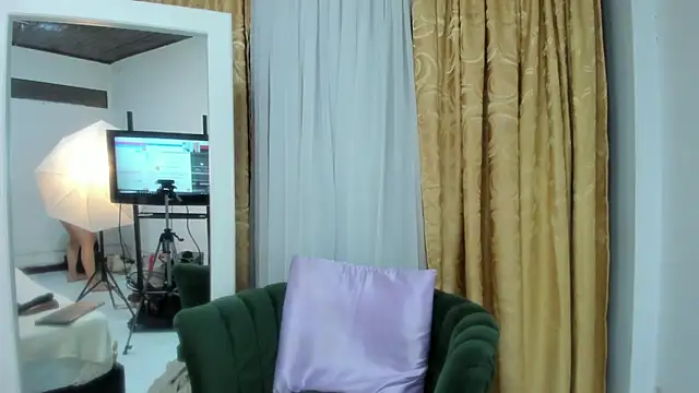 eva loreti online show from 02.17.25