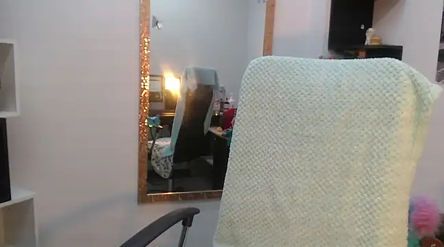 Snapshot of Prety_Nany chatting on 12.23.24 Prety Nany online show from 12.23.24