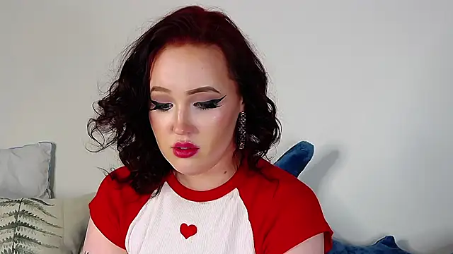 Snapshot of IrinaArt chatting on 12.15.24 IrinaArt online show from 12.15.24