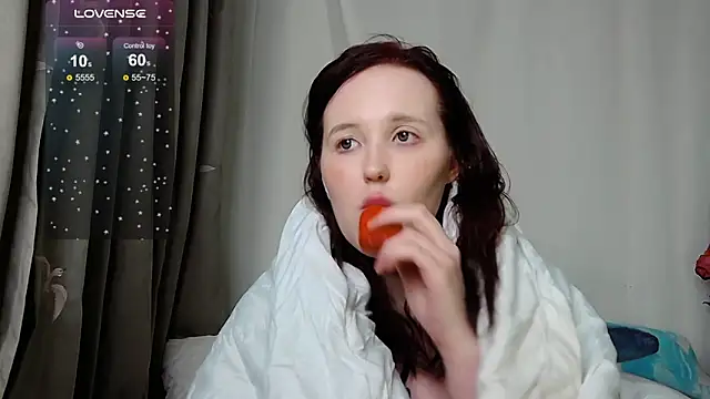 Snapshot of IrinaArt chatting on 03.23.25 IrinaArt online show from 03.23.25