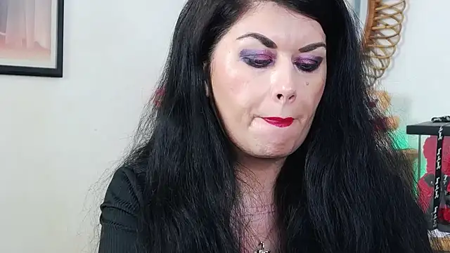 Snapshot of EllenGrace chatting on 02.19.25 EllenGrace online show from 02.19.25