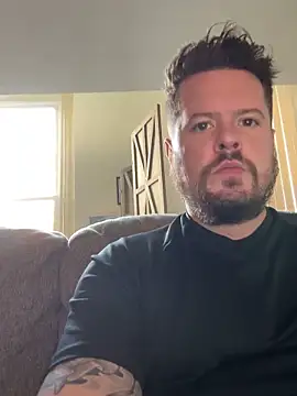 Snapshot of husband4555 chatting on 11.26.25 husband4555 online show from 11.26.25