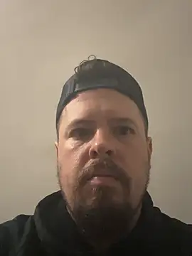 Snapshot of husband4555 chatting on 03.27.26 husband4555 online show from 03.27.26