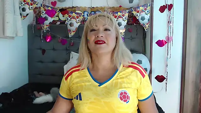 ChristinMooree online show from 07.07.26