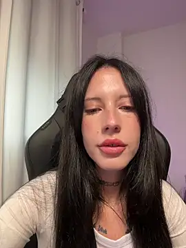 BellaGiaxx online show from 12.16.25