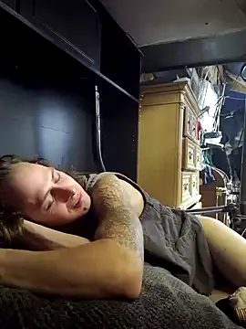 Snapshot of cdressupdiva chatting on 12.12.24 cdressupdiva online show from 12.12.24