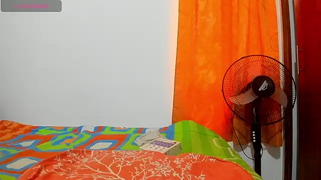 xia ebonyts online show from 03.02.25