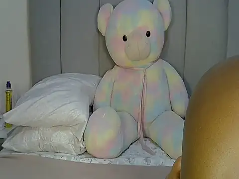pretty leila2 online show from 05.04.26