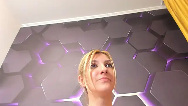 RileyLanna online show from 02.21.25