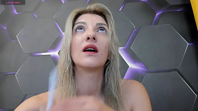 RileyLanna online show from 09.14.25