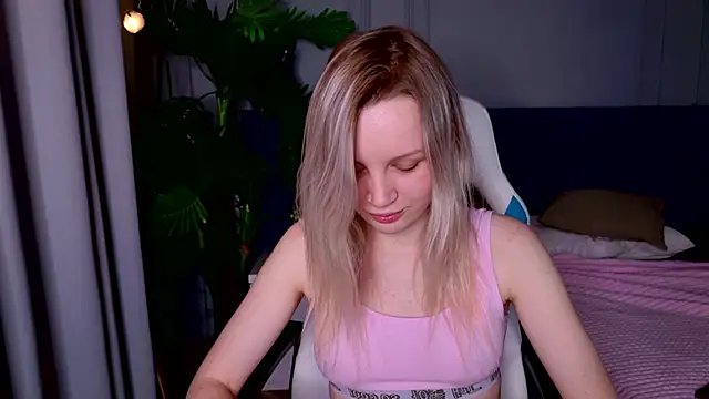 Snapshot of Beatrica_Klein chatting on 01.14.25 Beatrica Klein online show from 01.14.25