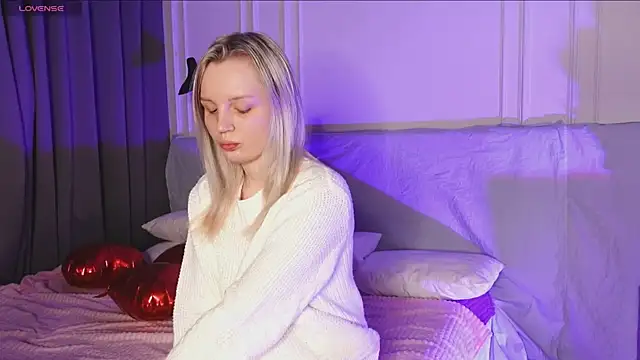 Snapshot of Beatrica_Klein chatting on 02.12.25 Beatrica Klein online show from 02.12.25