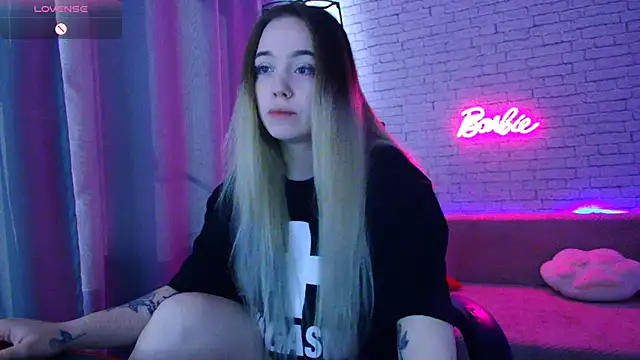 Snapshot of -Stacyy- chatting on 09.19.25 -Stacyy- online show from 09.19.25