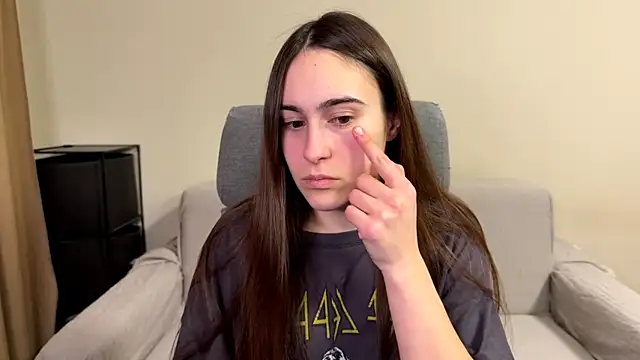 AliceKolltt online show from 04.07.26