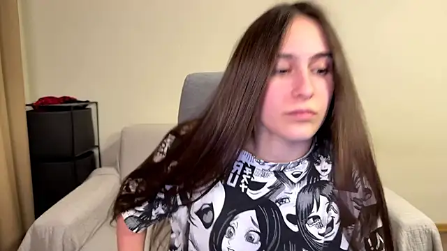 Snapshot of AliceKolltt chatting on 05.31.26 AliceKolltt online show from 05.31.26