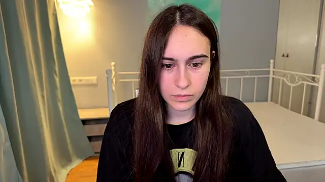 Snapshot of AliceKolltt chatting on 06.12.26 AliceKolltt online show from 06.12.26