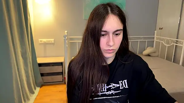 Snapshot of AliceKolltt chatting on 07.05.26 AliceKolltt online show from 07.05.26