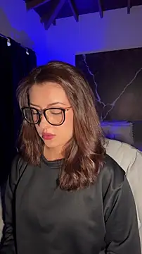 Snapshot of EmaSaenz chatting on 01.09.26 EmaSaenz online show from 01.09.26