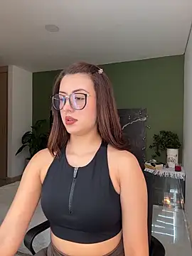 Snapshot of EmaSaenz chatting on 03.02.26 EmaSaenz online show from 03.02.26