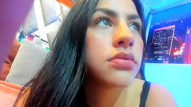 Snapshot of Kendall_Sophy chatting on 01.20.25 Kendall Sophy online show from 01.20.25