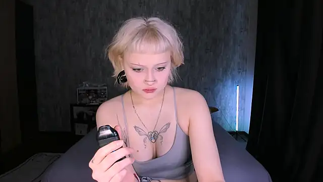 MariaMango online show from 10.30.25