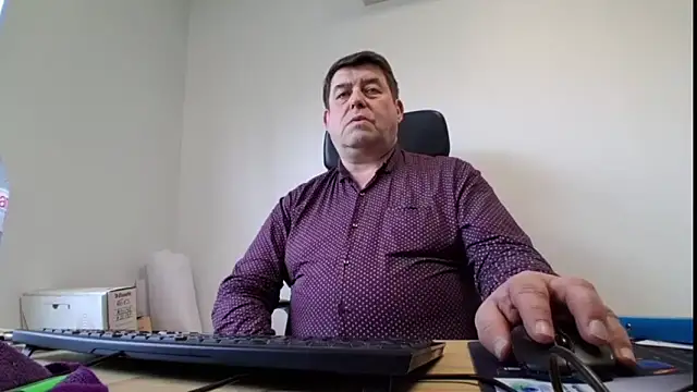 Snapshot of sympatrique chatting on 04.16.26 sympatrique online show from 04.16.26