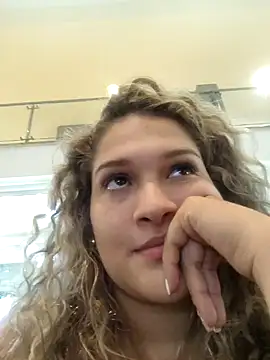 Sara smiiith211 online show from 02.15.25