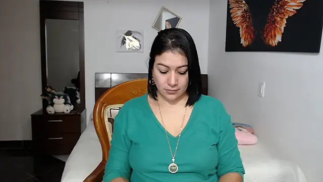 EmilyPeytonn online show from 03.18.25