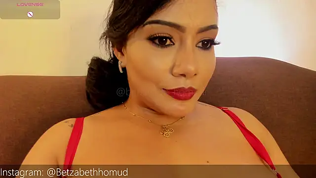Snapshot of BetzabethHomud0 chatting on 02.10.25 BetzabethHomud0 online show from 02.10.25