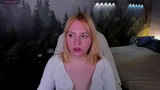 Stacy Luv online show from 11.14.25