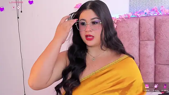 Snapshot of miahkumar chatting on 05.18.26 miahkumar online show from 05.18.26