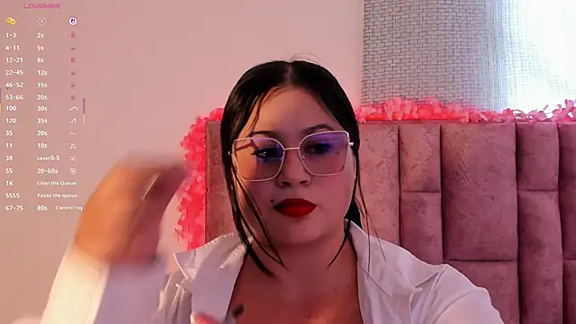 Snapshot of miahkumar chatting on 05.31.26 miahkumar online show from 05.31.26