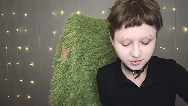 kortny yo online show from 02.02.25