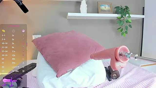 ashley nicoll online show from 12.03.25