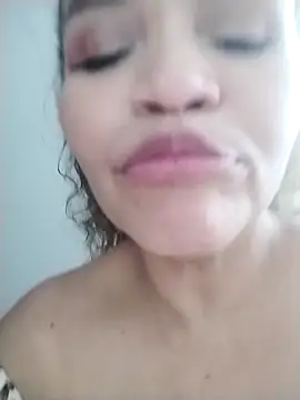 Snapshot of Alma_Sexyy chatting on 11.14.25 Alma Sexyy online show from 11.14.25