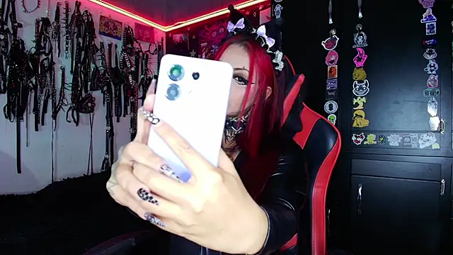 jannaink  online show from 11.05.25